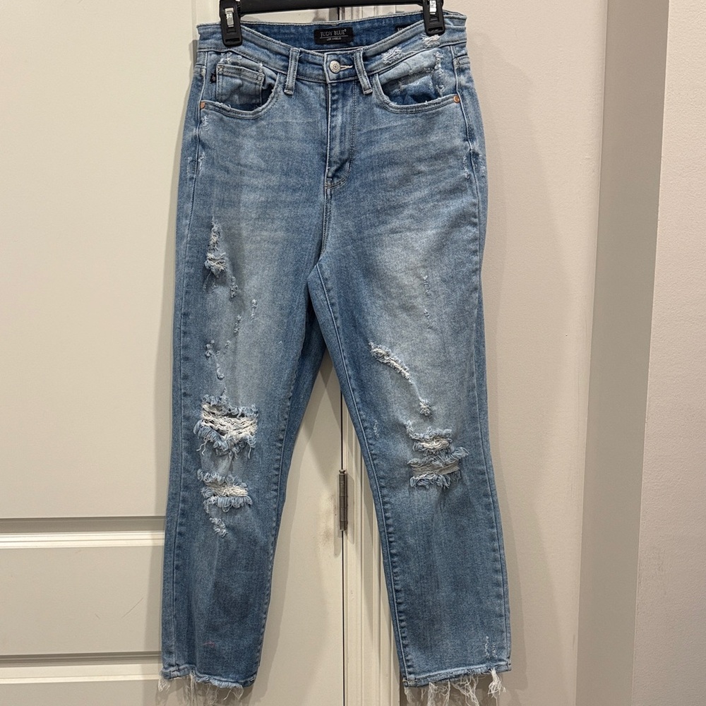 Judy Blue Light Blue Distressed Ankle Jeans